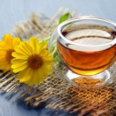 Tisane Antistress: Spezie e Piante Officinali per il Benessere